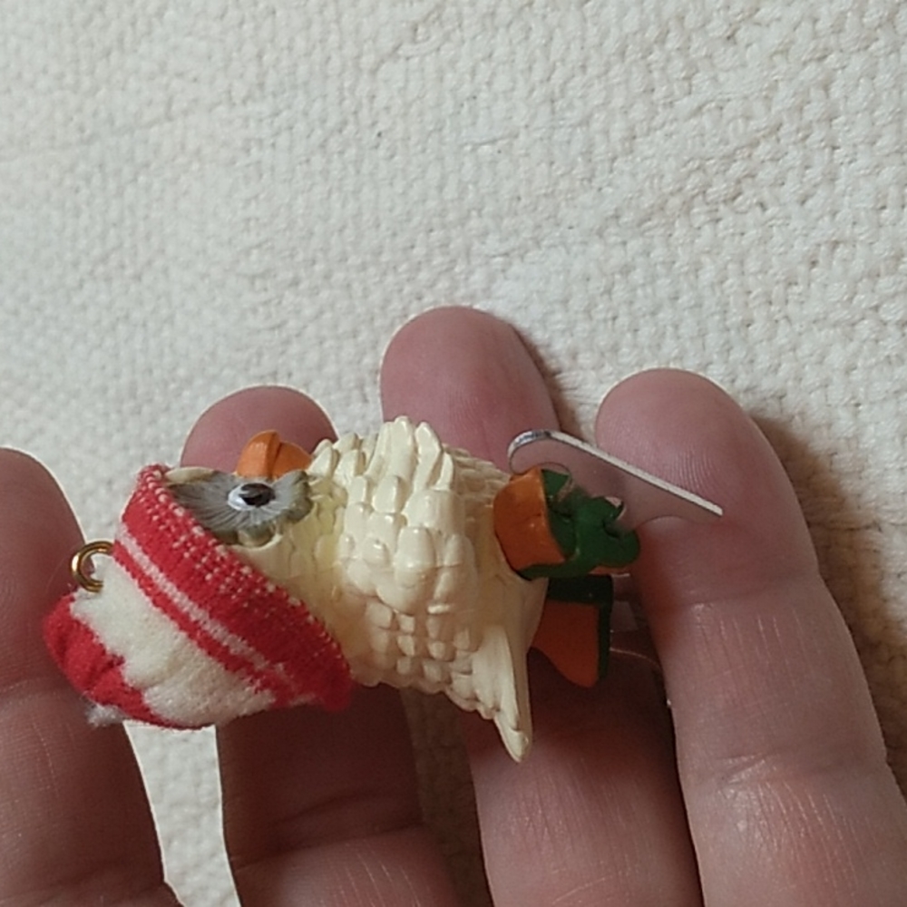 Vintage Hallmark Keepsake Ornament from 1985 Ice-Skating Owl - Picture 6 of 9
